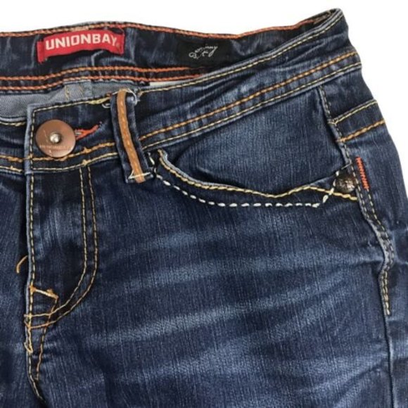 UNIONBAY Skinny Boot Distressed Boho Jean 30x31 Blue Low Rise Embroidered Size 5 - Picture 12 of 12